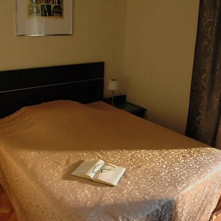 Hotel President Garni 2*
